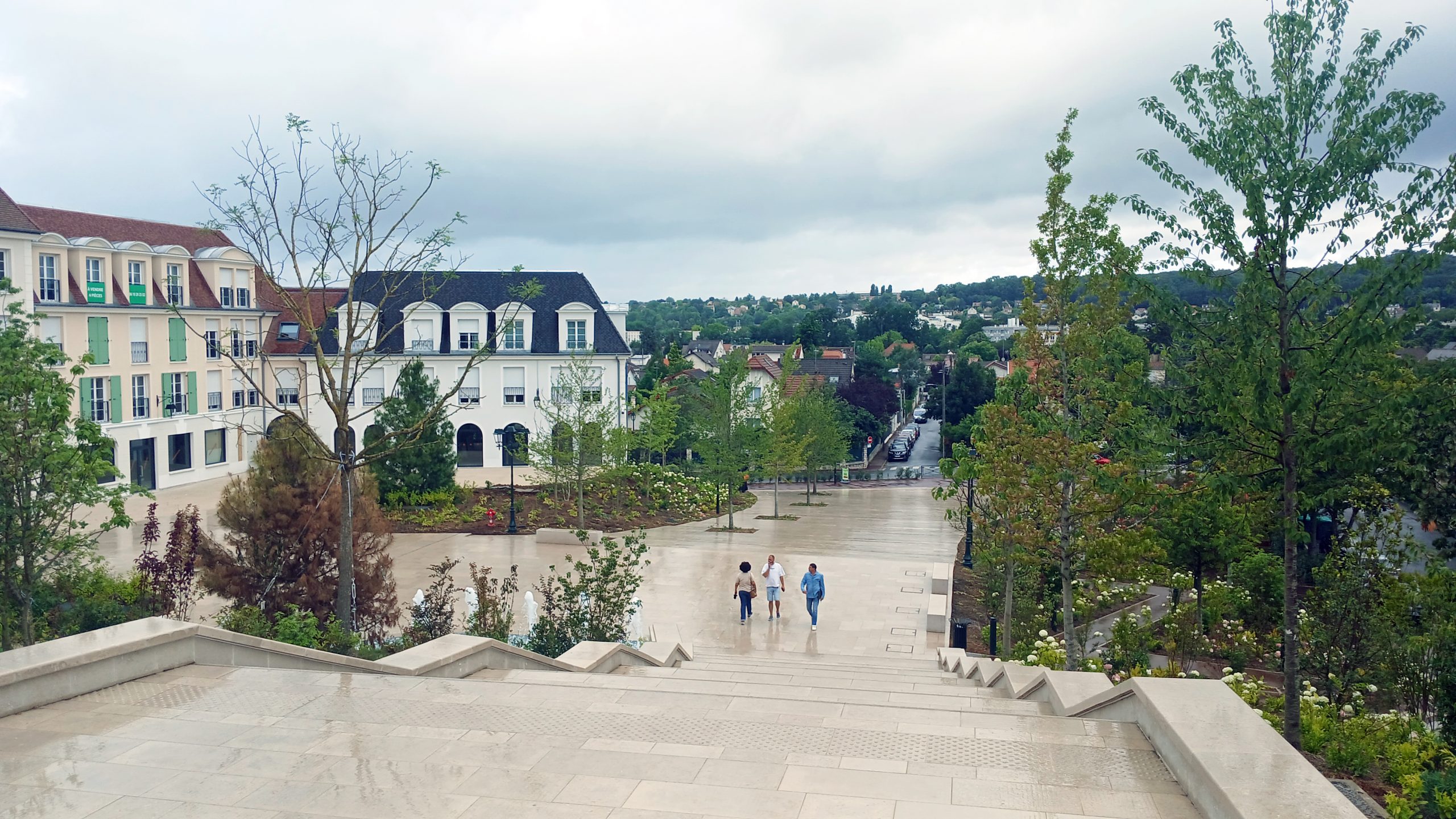 Esplanade,gare de Yerres,place urbaine,fontaine