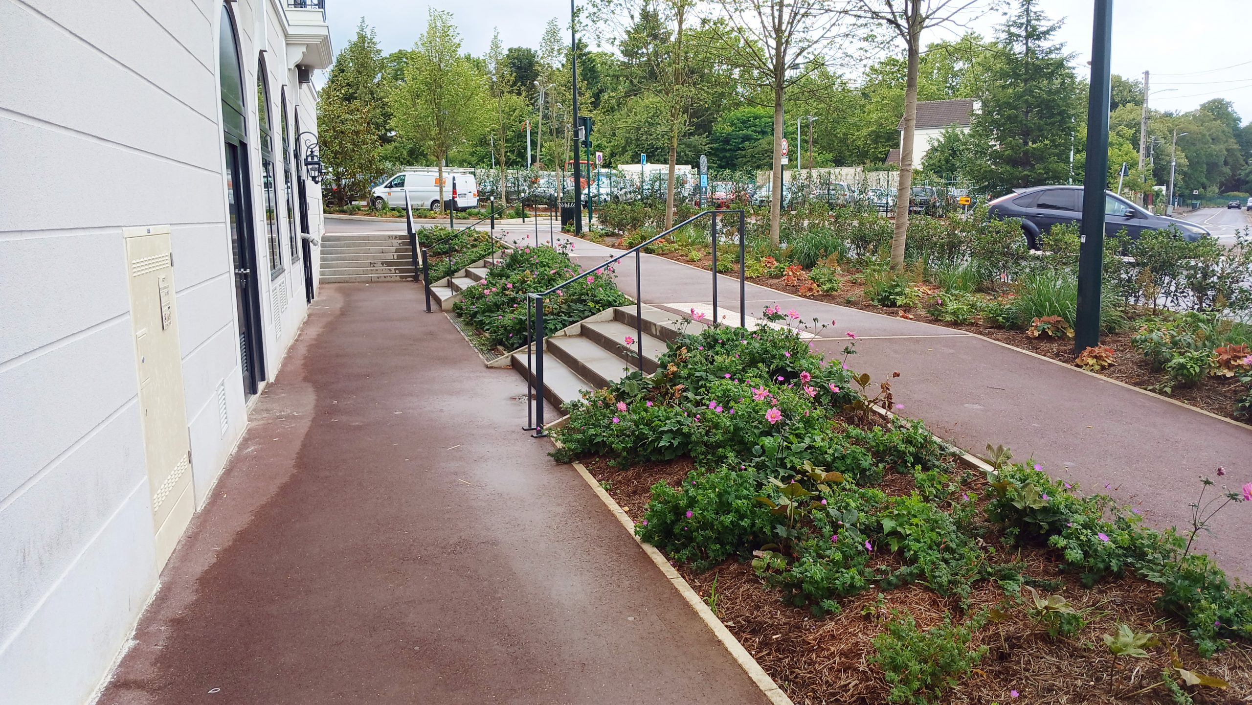 Esplanade,gare de Yerres,place urbaine,fontaine